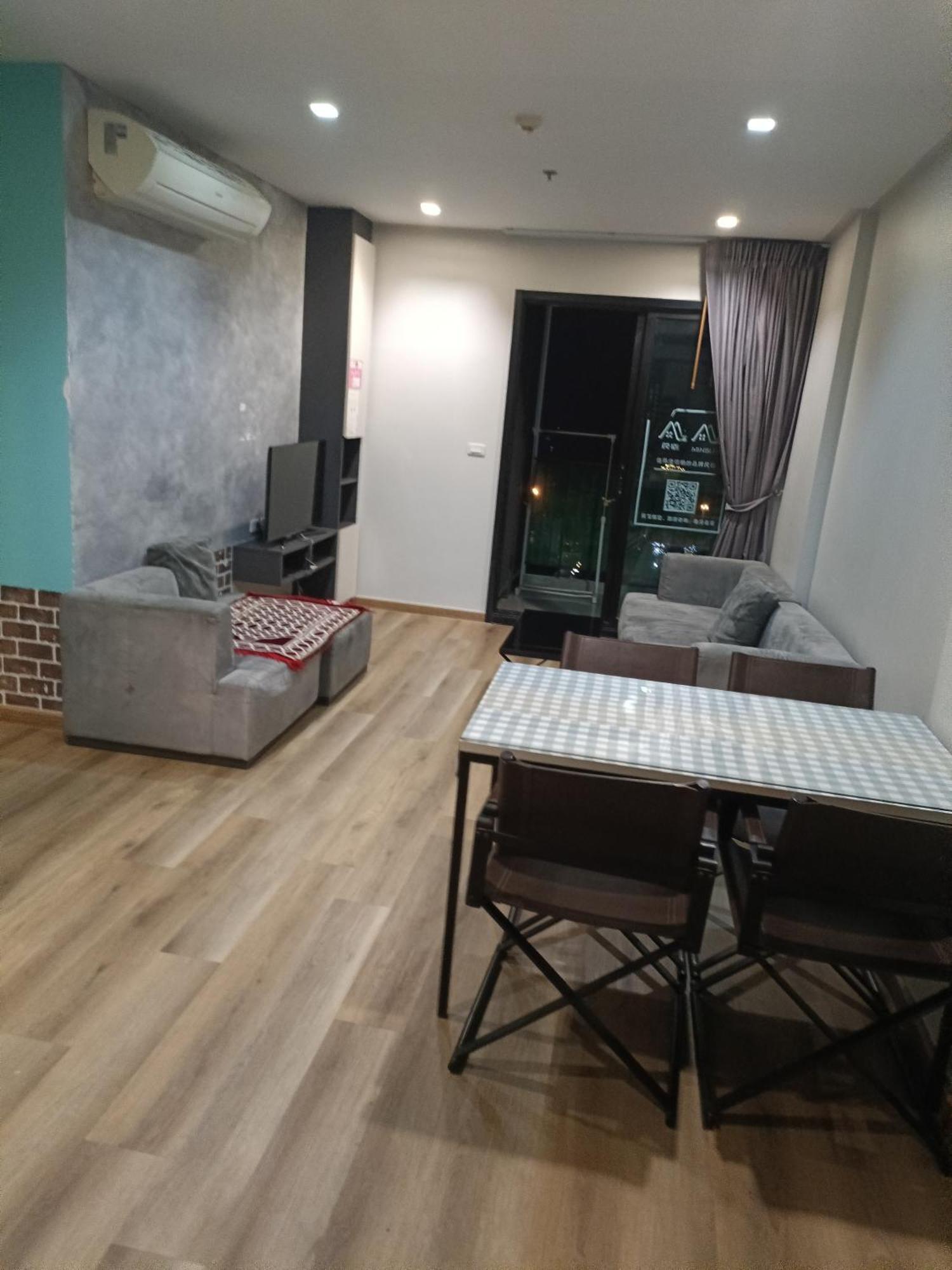 Apartmán The Base Pattaya By Feng Exteriér fotografie