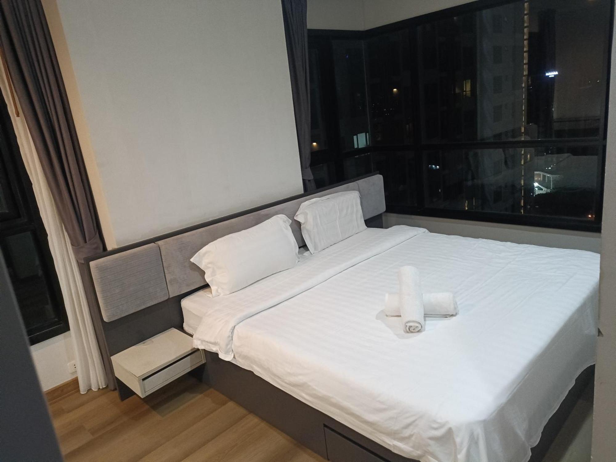 Apartmán The Base Pattaya By Feng Exteriér fotografie