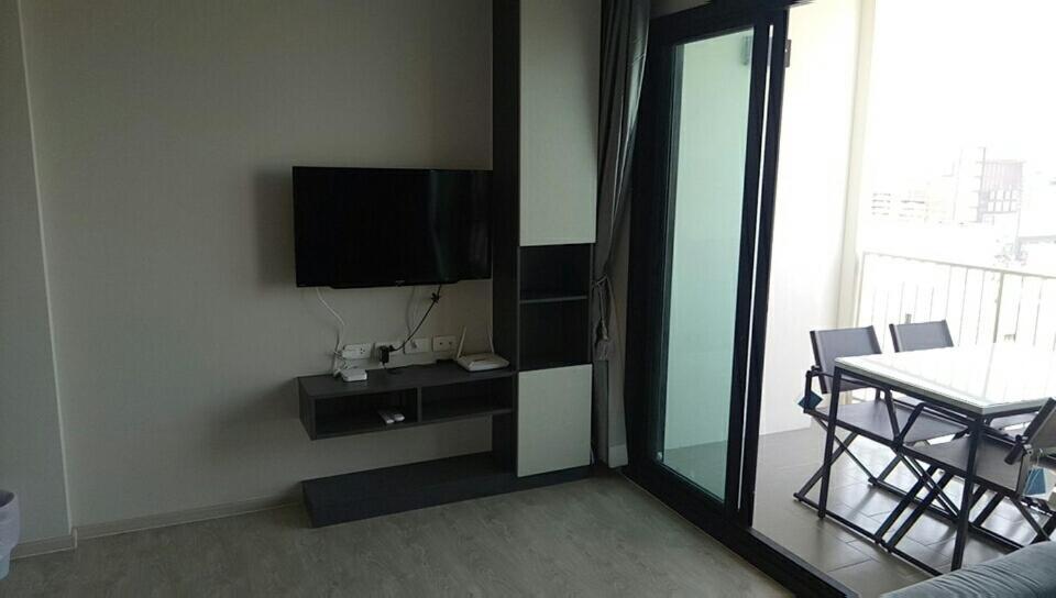Apartmán The Base Pattaya By Feng Exteriér fotografie