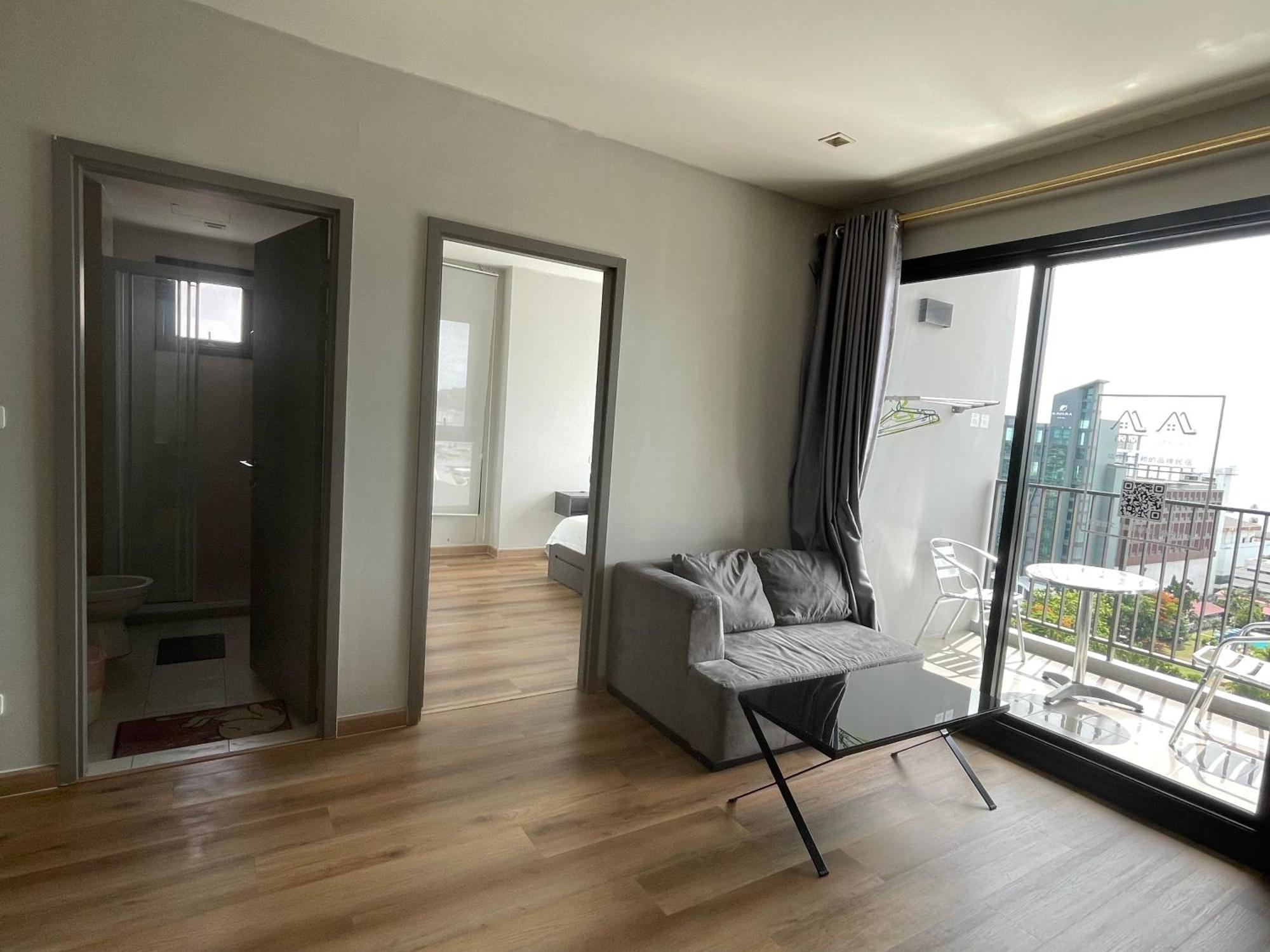 Apartmán The Base Pattaya By Feng Exteriér fotografie