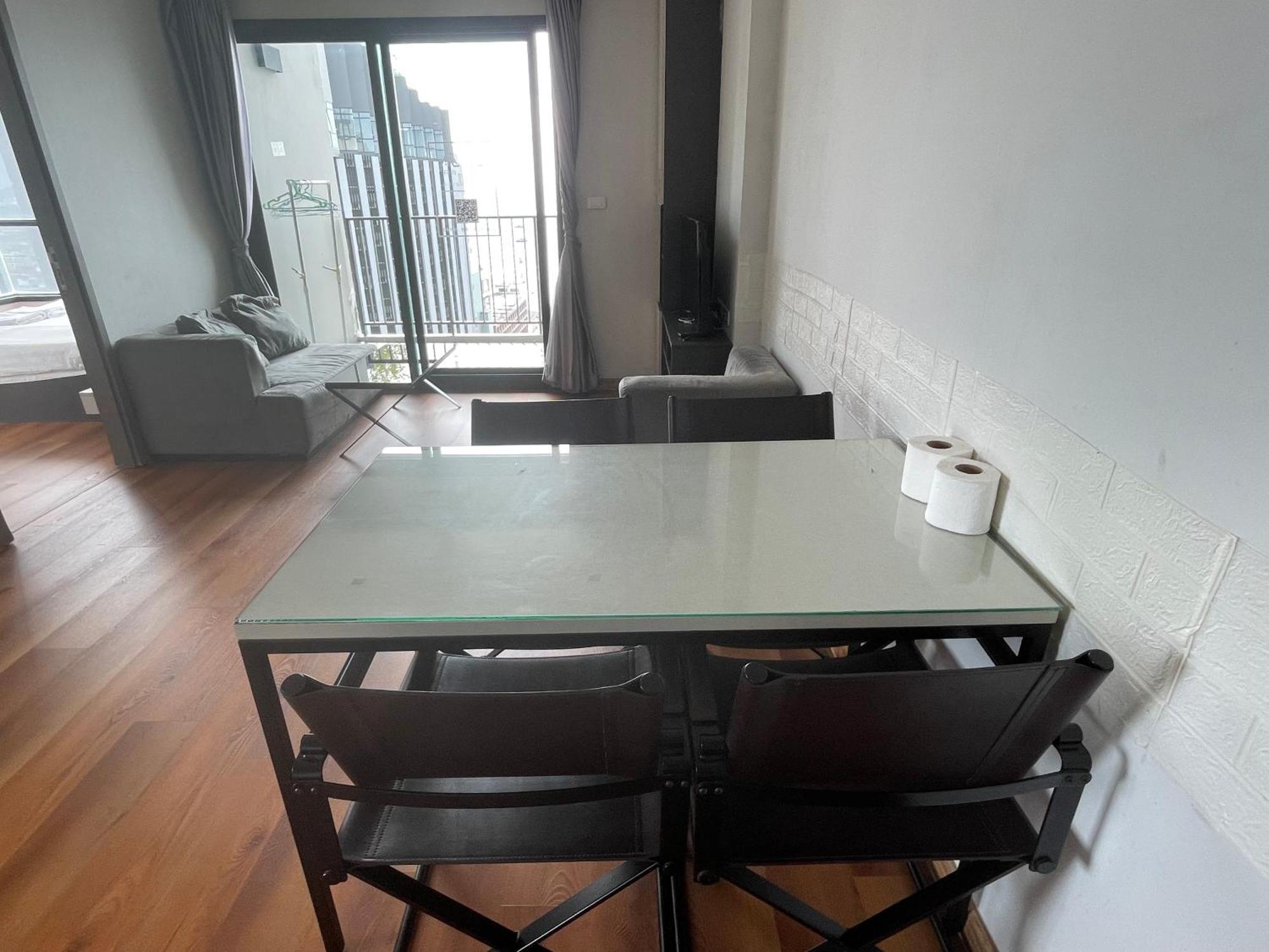 Apartmán The Base Pattaya By Feng Exteriér fotografie