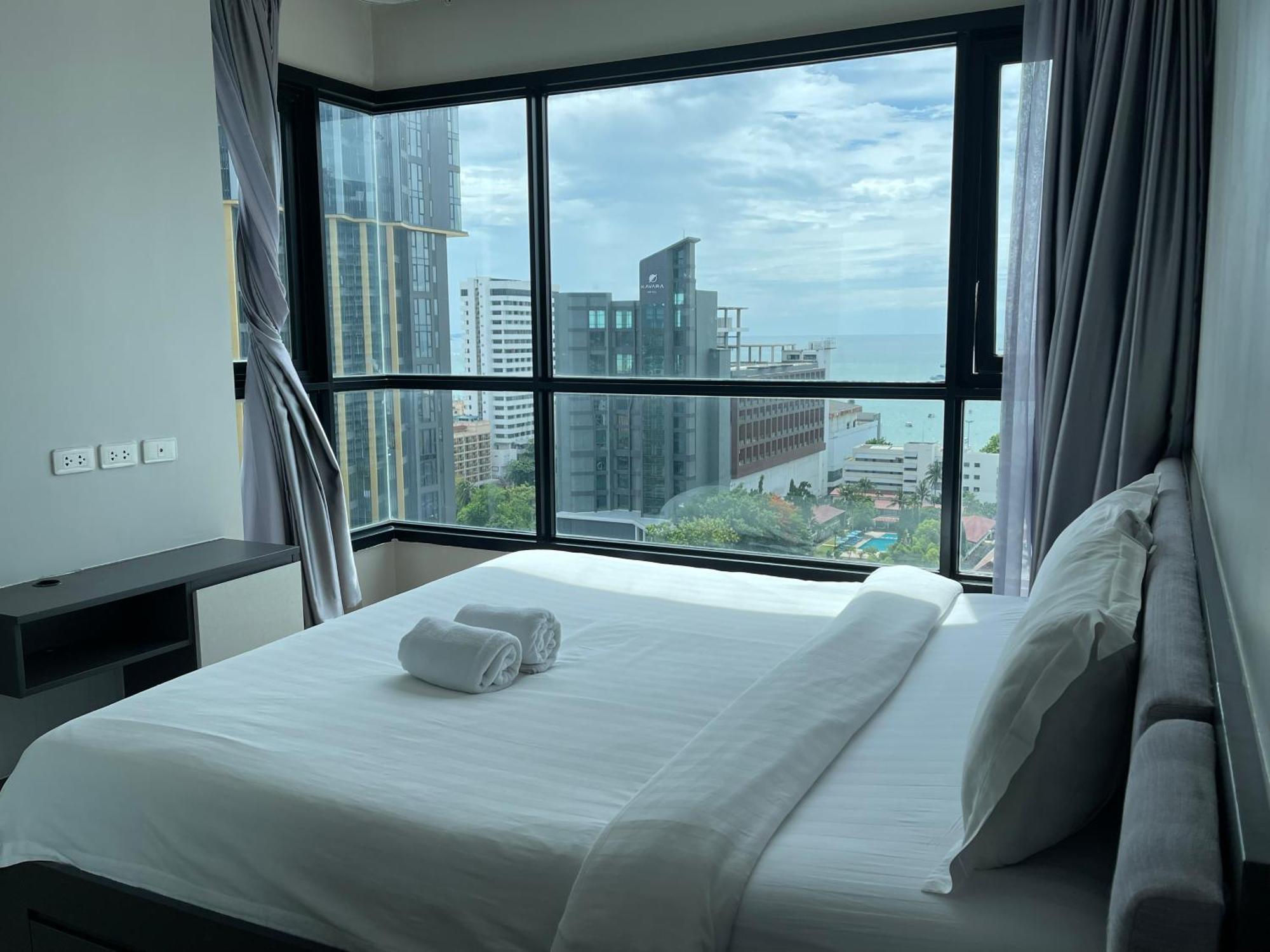 Apartmán The Base Pattaya By Feng Exteriér fotografie