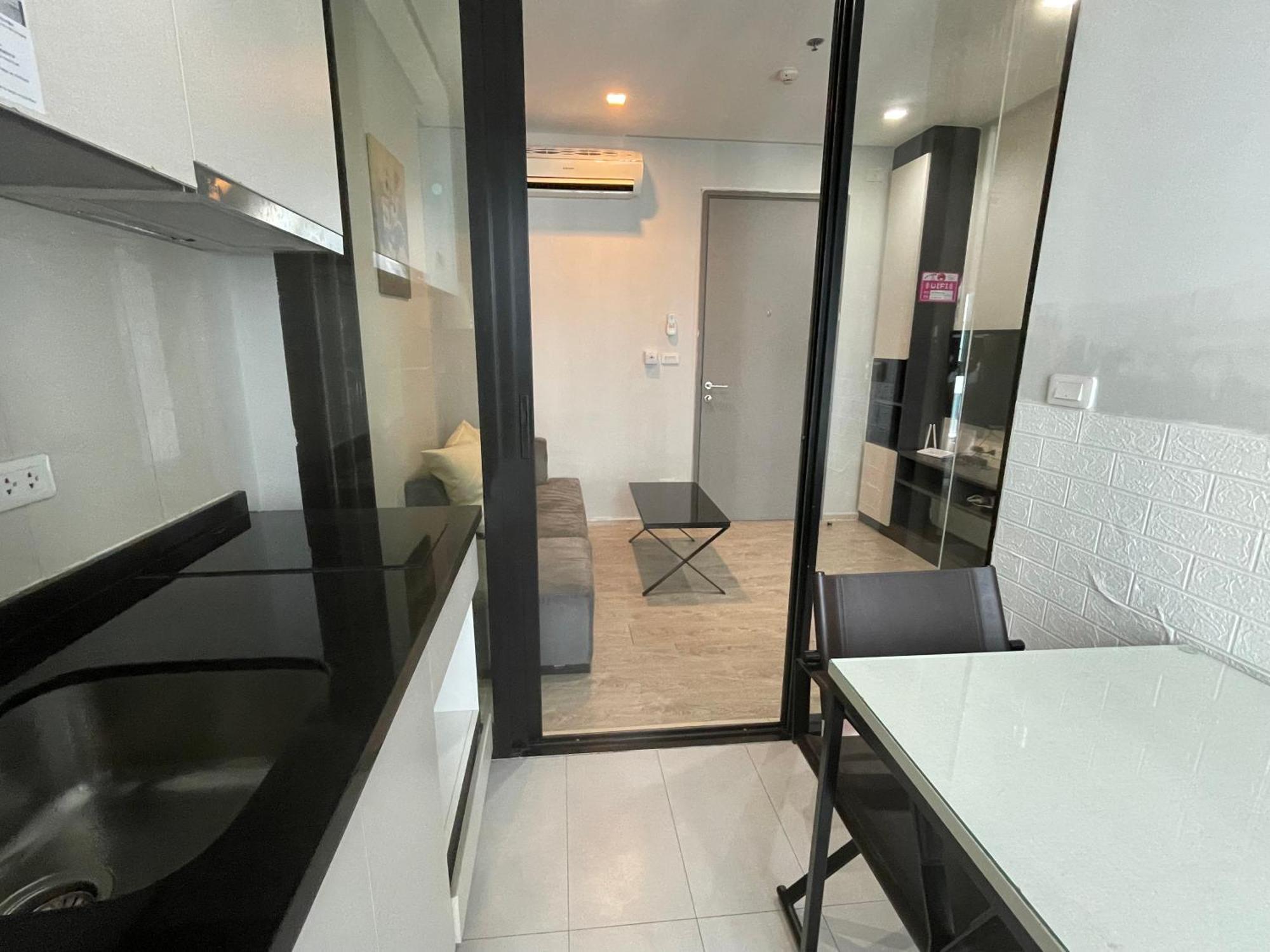 Apartmán The Base Pattaya By Feng Exteriér fotografie