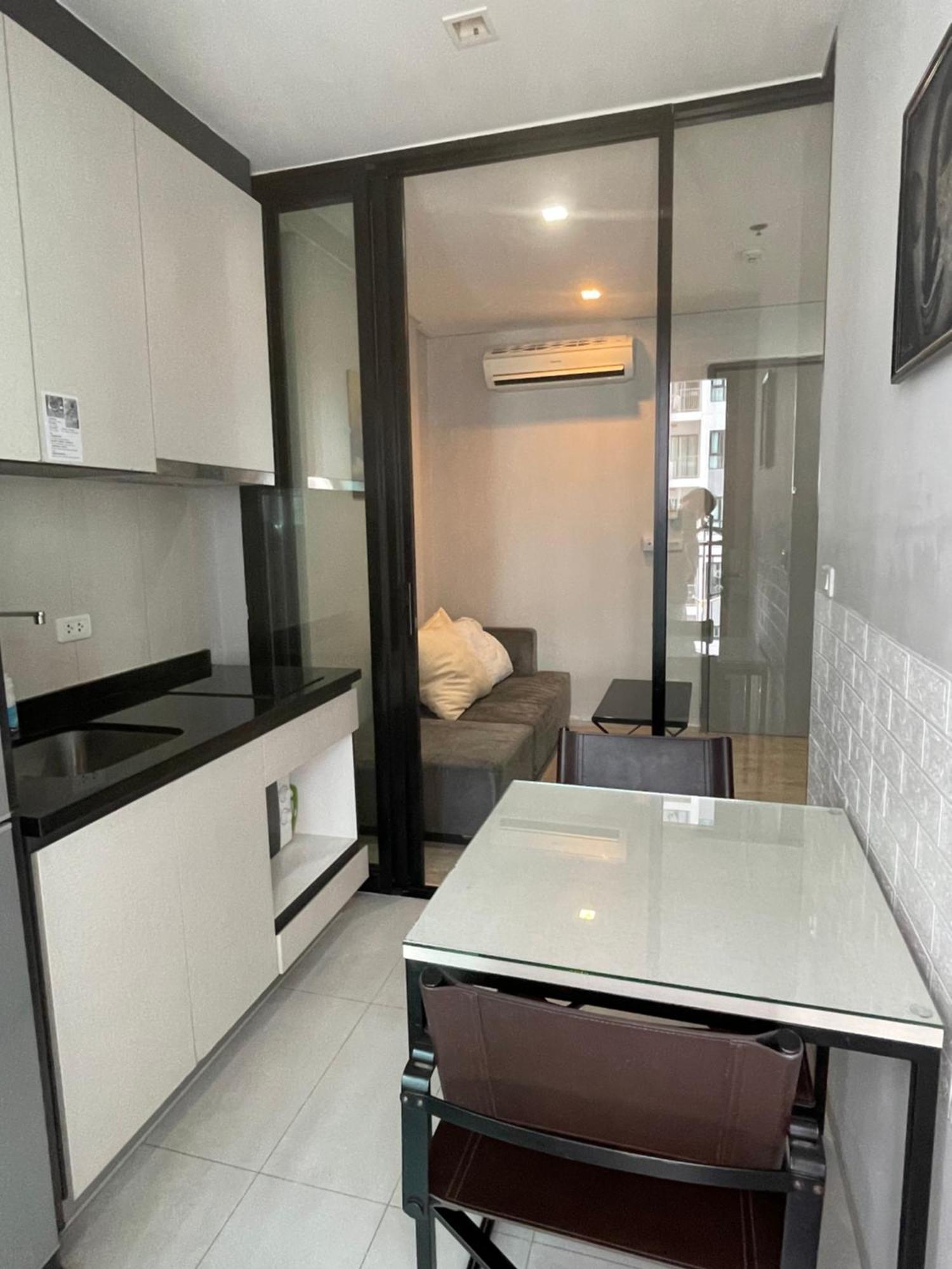 Apartmán The Base Pattaya By Feng Exteriér fotografie