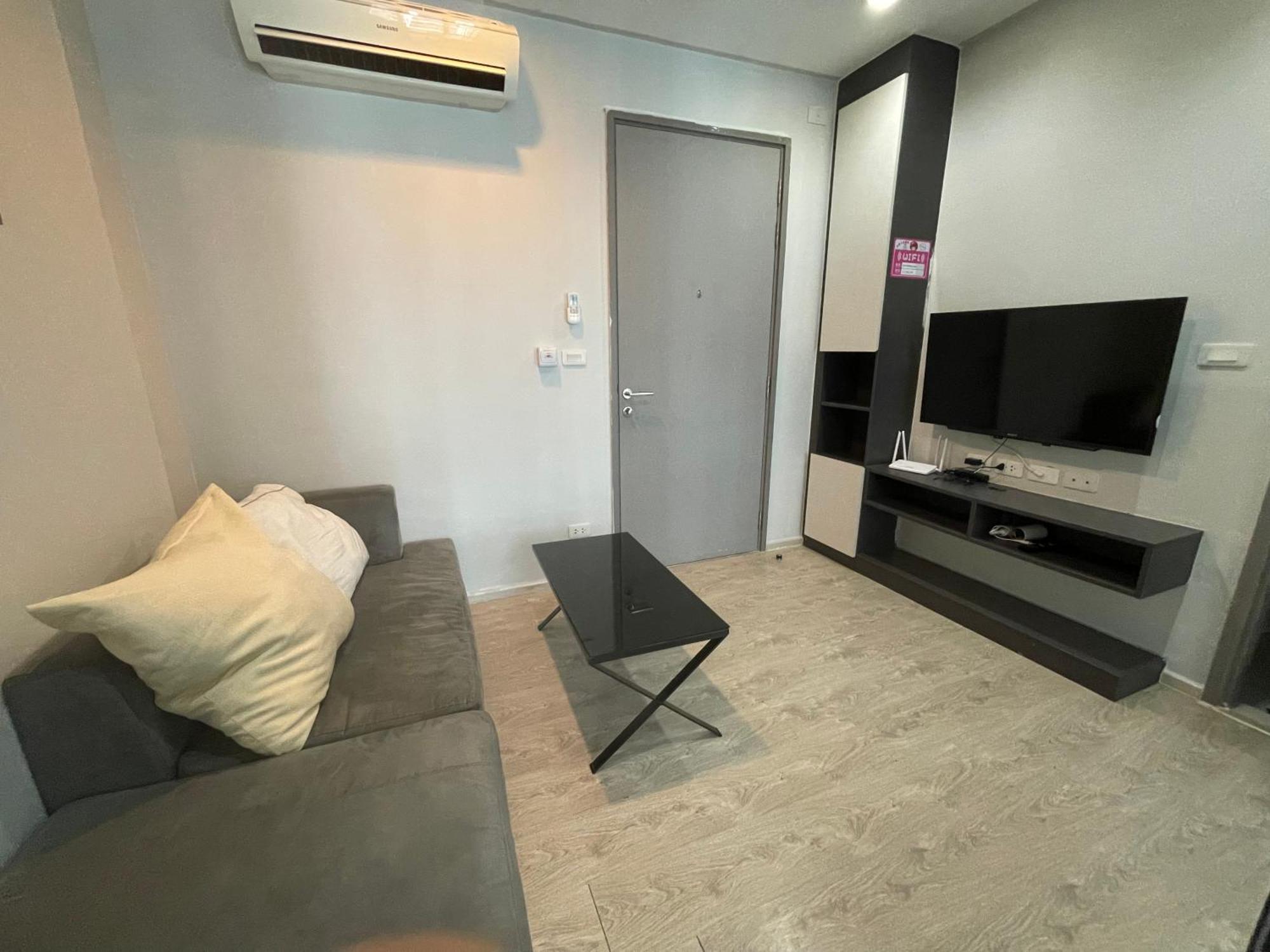 Apartmán The Base Pattaya By Feng Exteriér fotografie